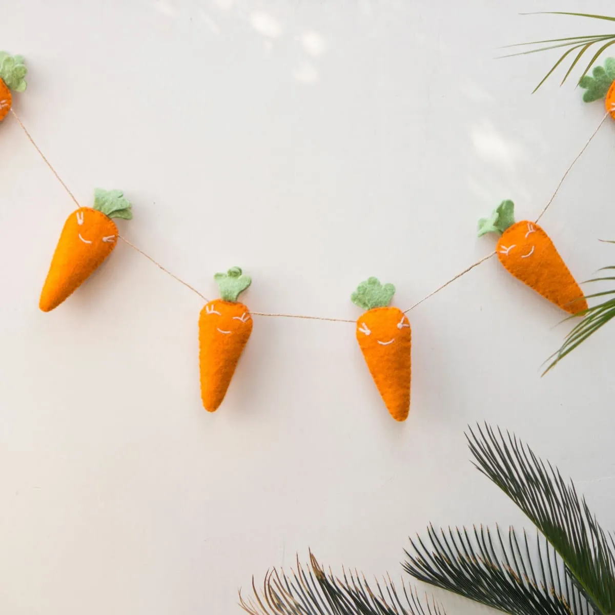 De Kulture Handmade Premium Wool Felt Easter Carrot Garland Eco Friendly Eastertide Wall Hanging Home Office Wedding Party Holiday Decoration Banner 48 Inches